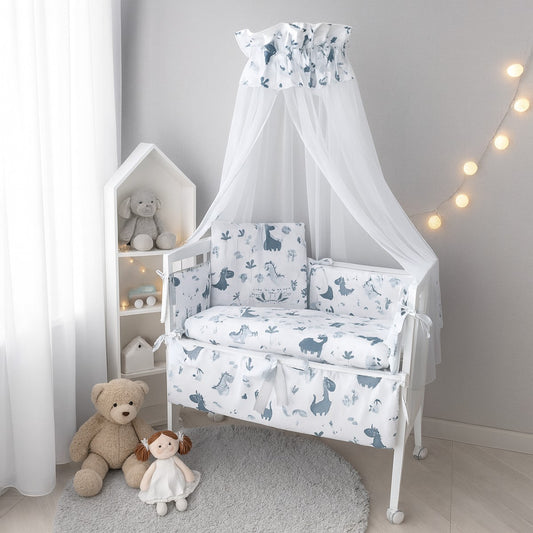 Babyhafen Beistellbett in Weiß mit kompletter Dino-Bettwäsche in Blau – stilvolles Babybettset