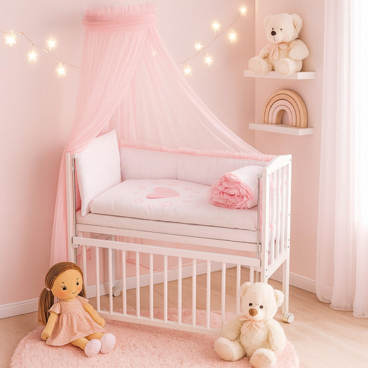 Babyhafen Beistellbett in Rosa mit Herzmotiv und Himmel – liebevolles Babybett für Mädchen