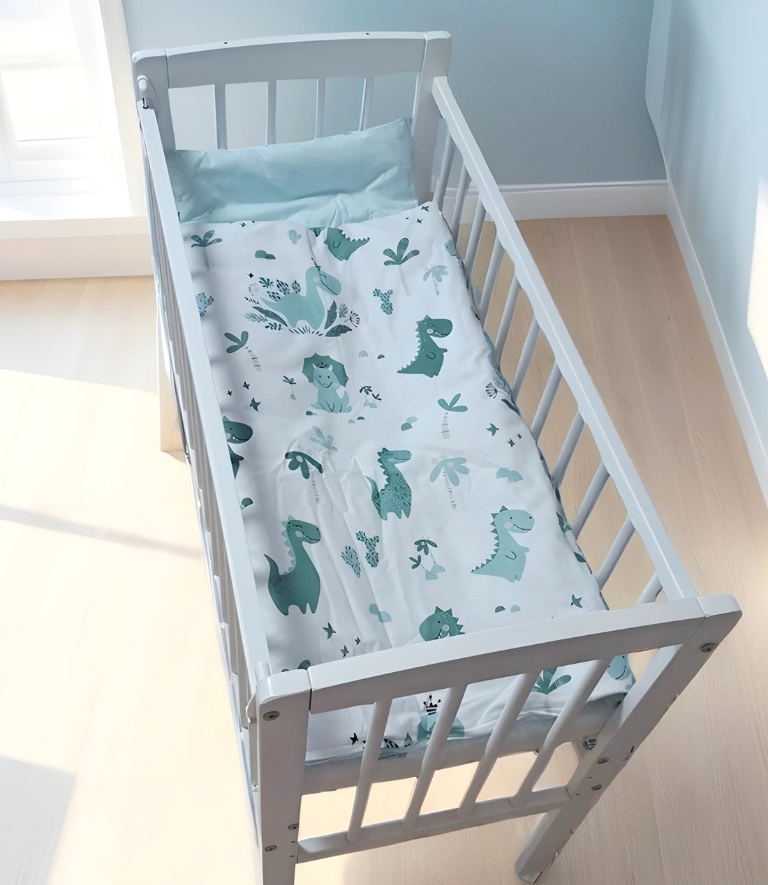 Baby Bettwäsche Set 4-teilig – Dino Mint – Baumwolle mit Füllung - babyhafen.de