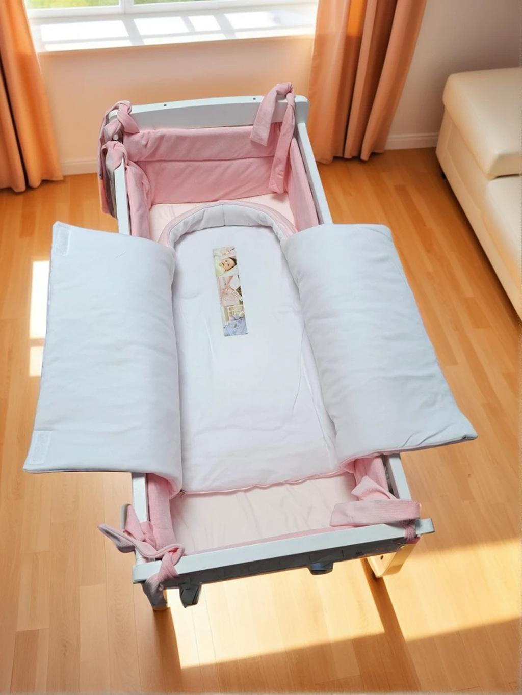 Beistellbett Baby weiß mit rosa Bio Baumwolle Nestchen & Matratze - babyhafen.de