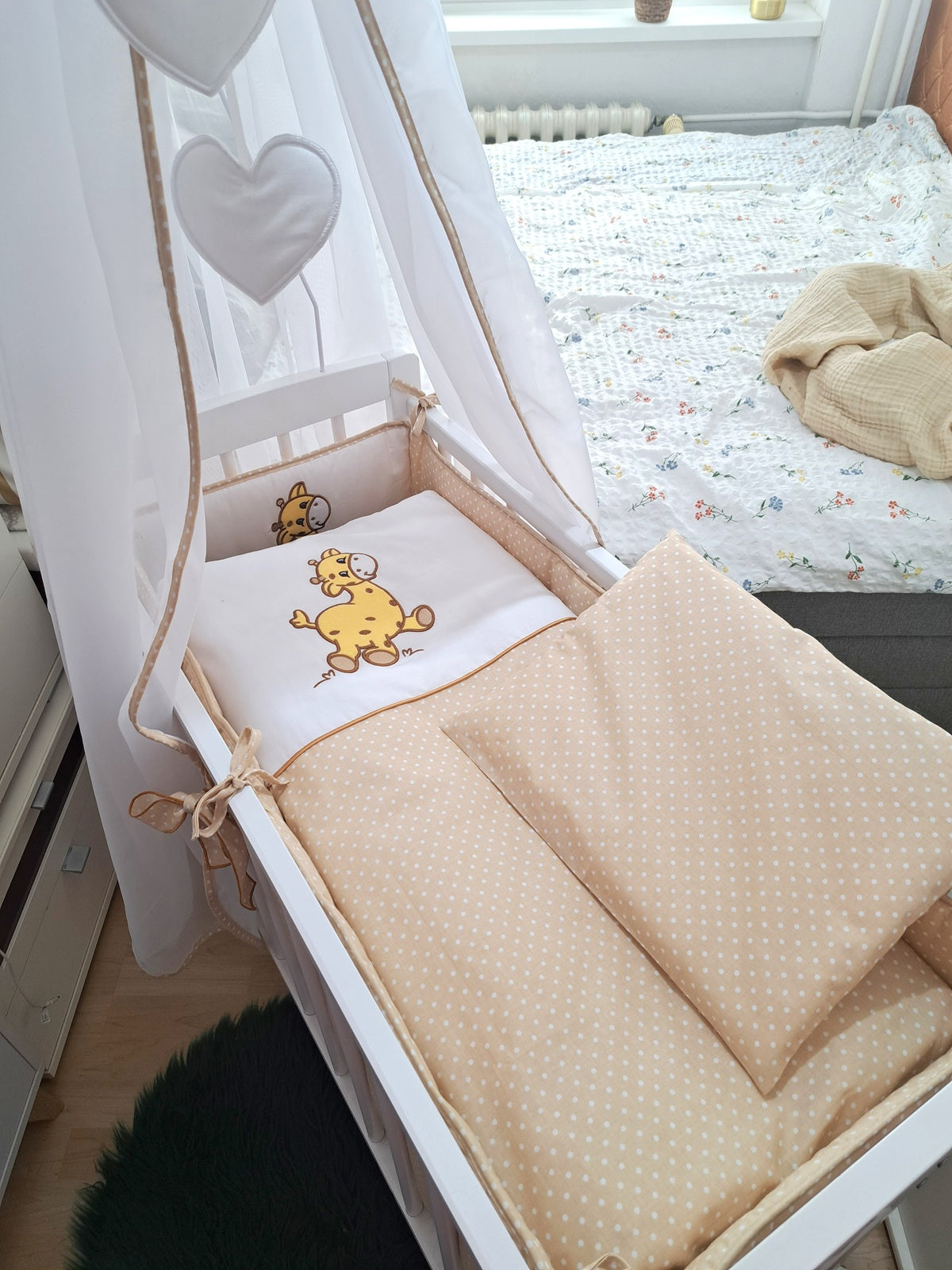8-teilig Babybett Beistellbett 90x40 Giraffe in Beige - babyhafen.de