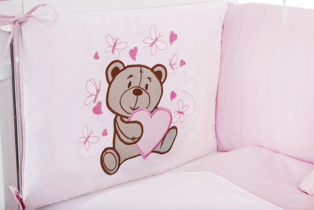 Beistellbett mit Rollen komplett inkl. Krabbeldecke Teddy rosa - babyhafen.de
