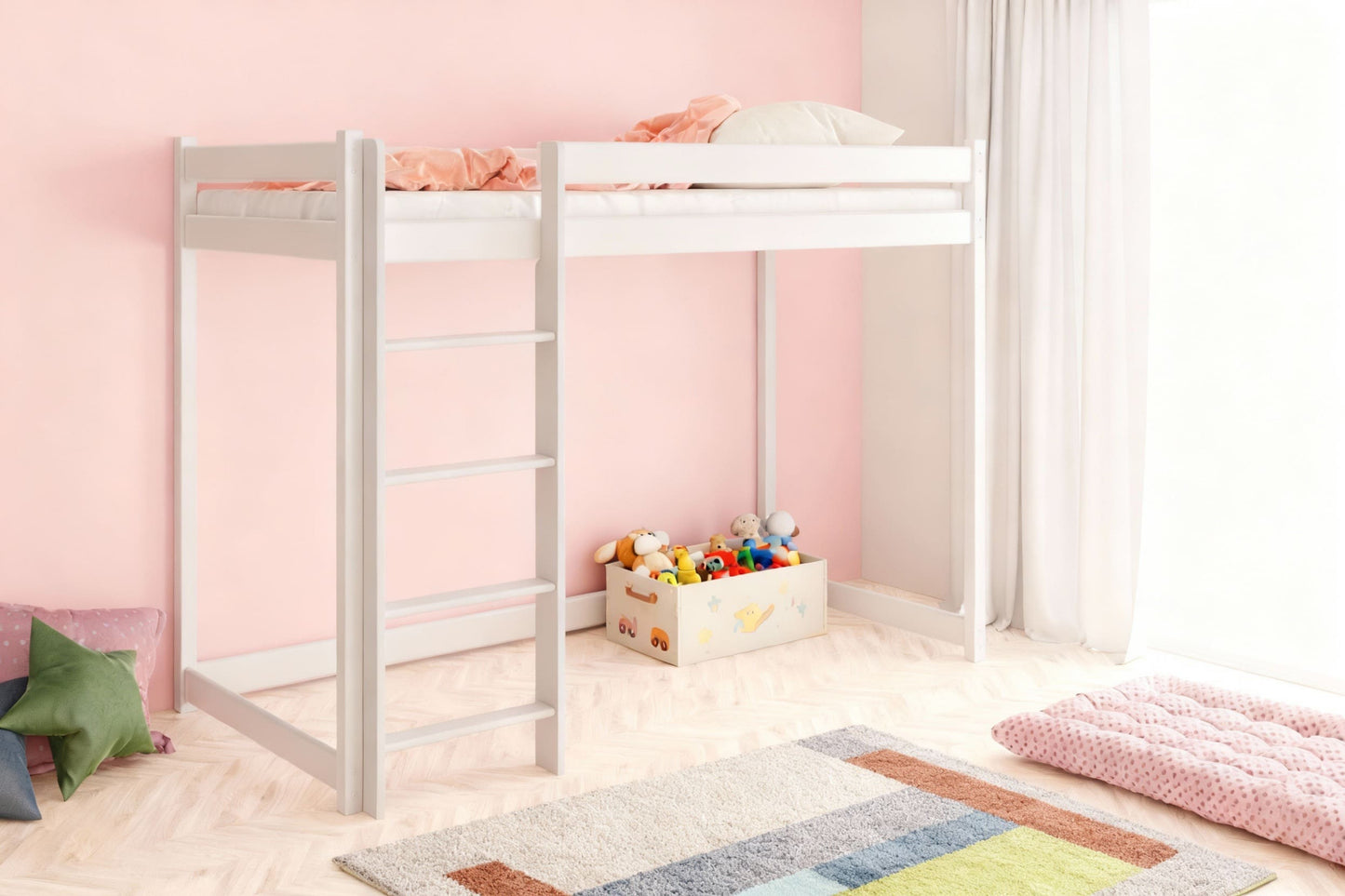 Hochbett aus Massivholz in Weiß für Kinderzimmer – platzsparendes Etagenbett von Babyhafen mit Leiter und Sicherheitsgeländer