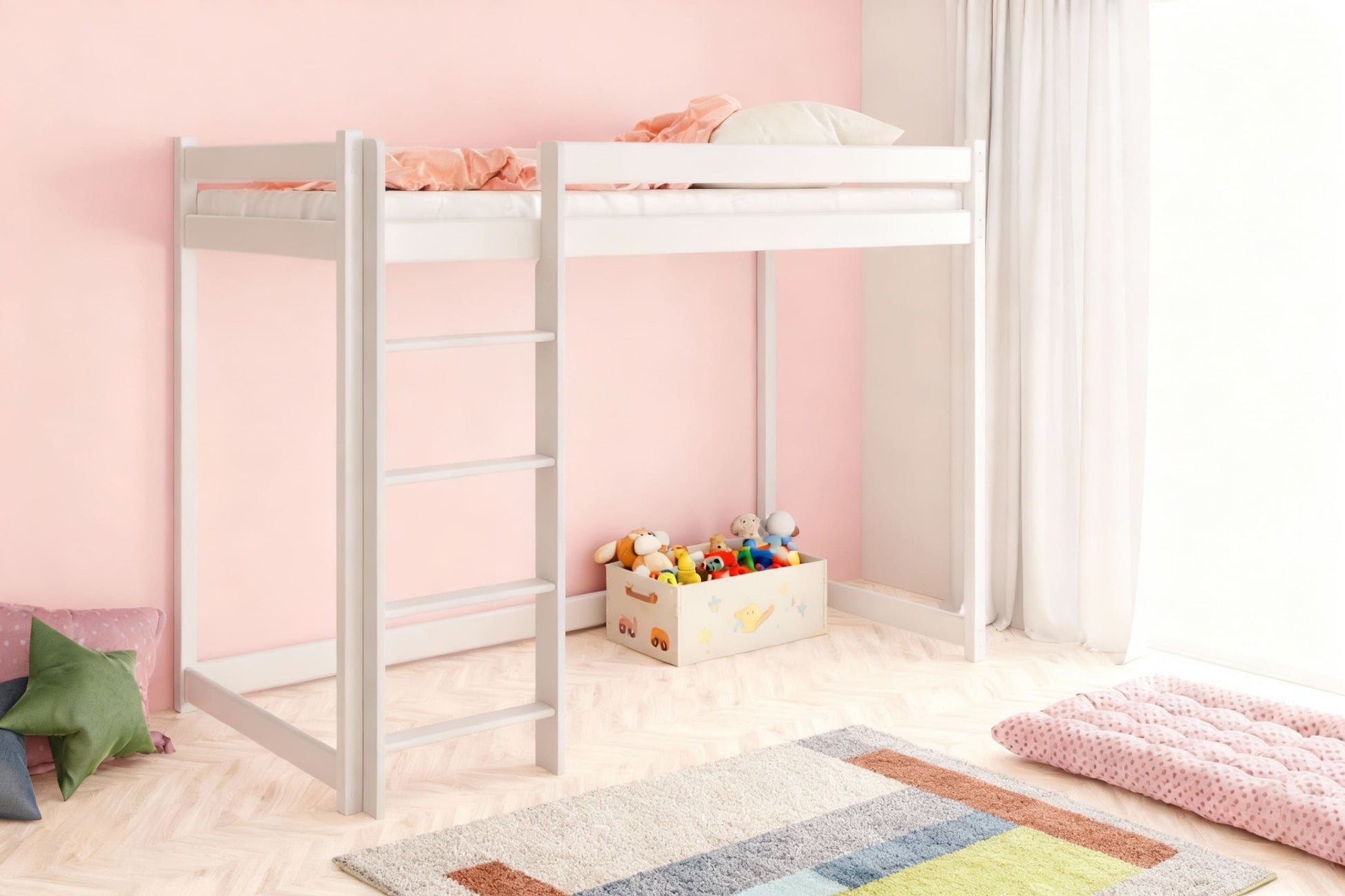 Hochbett aus Massivholz in Weiß für Kinderzimmer – platzsparendes Etagenbett von Babyhafen mit Leiter und Sicherheitsgeländer