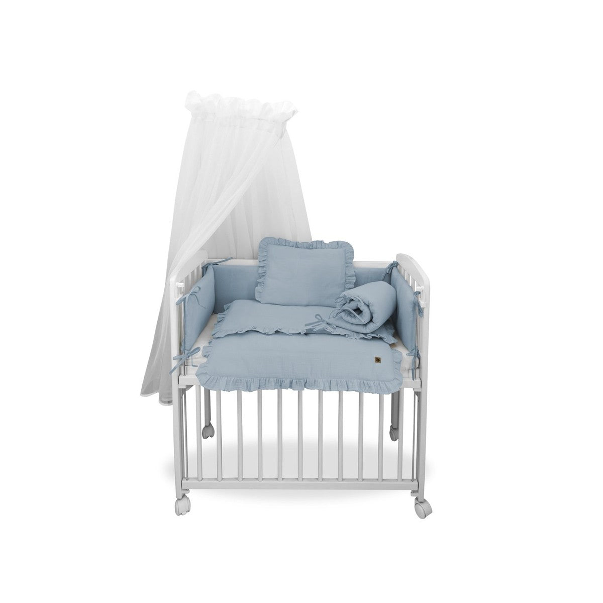 Babybett-Set in Jeansblau mit Rüschen und Nestchen