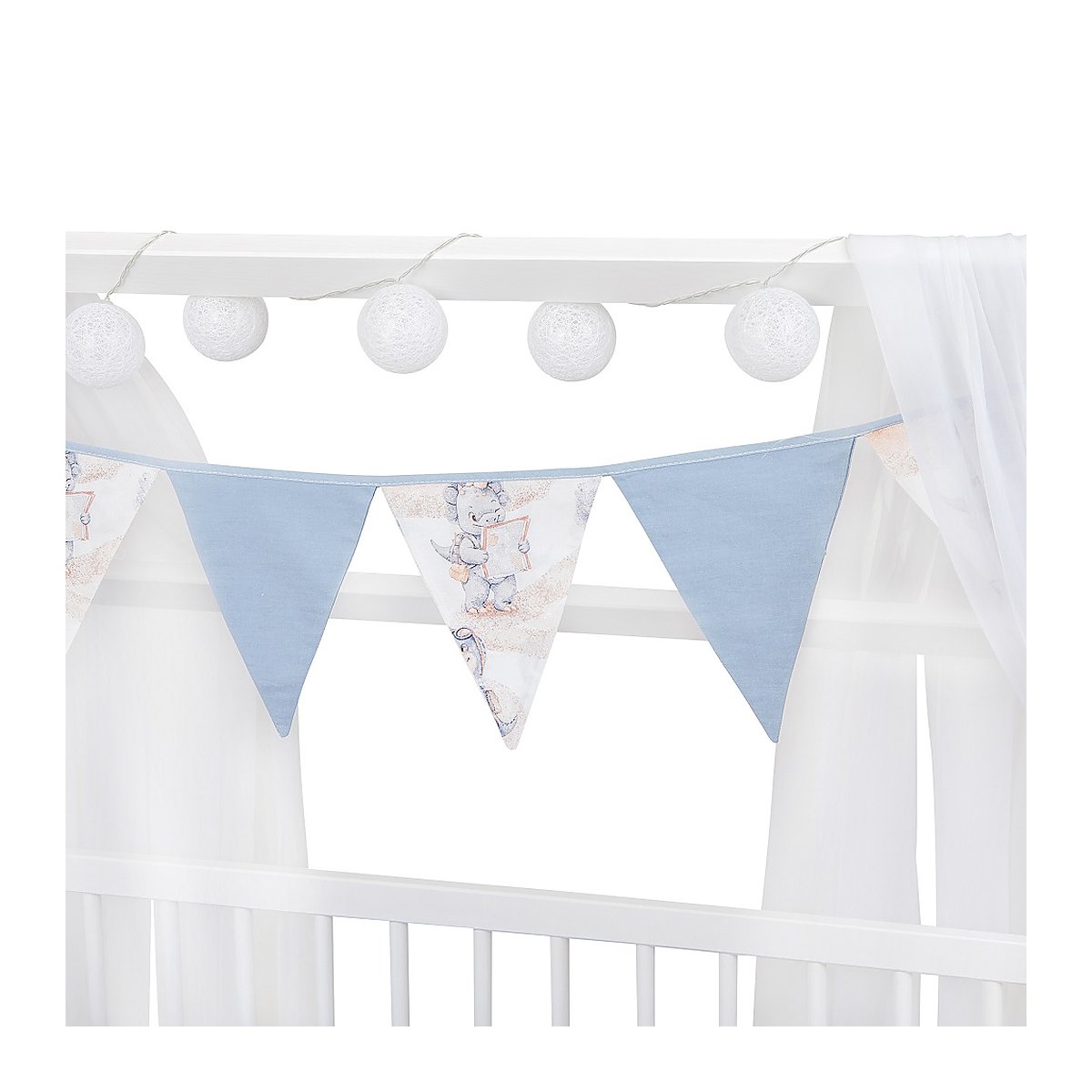 Stoffgirlande Blau und Weiß als Deko für Babybett Hausbett