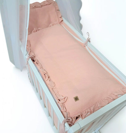 3in1 Beistellbett Weiß mit rosa Musselin – weich & stilvoll - babyhafen.de 