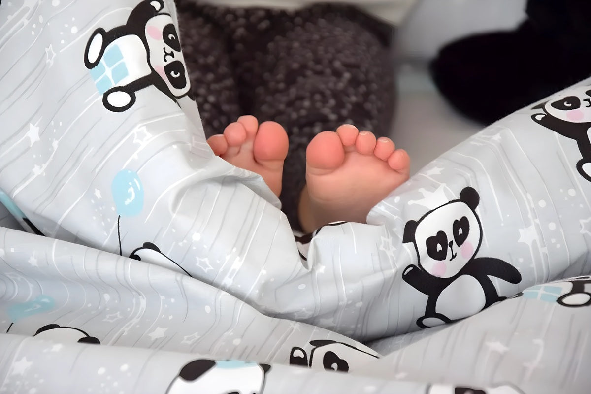 Baby Bettwäsche Set 4-tlg. – Panda-Motiv – Baumwolle mit Füllung - babyhafen.de 