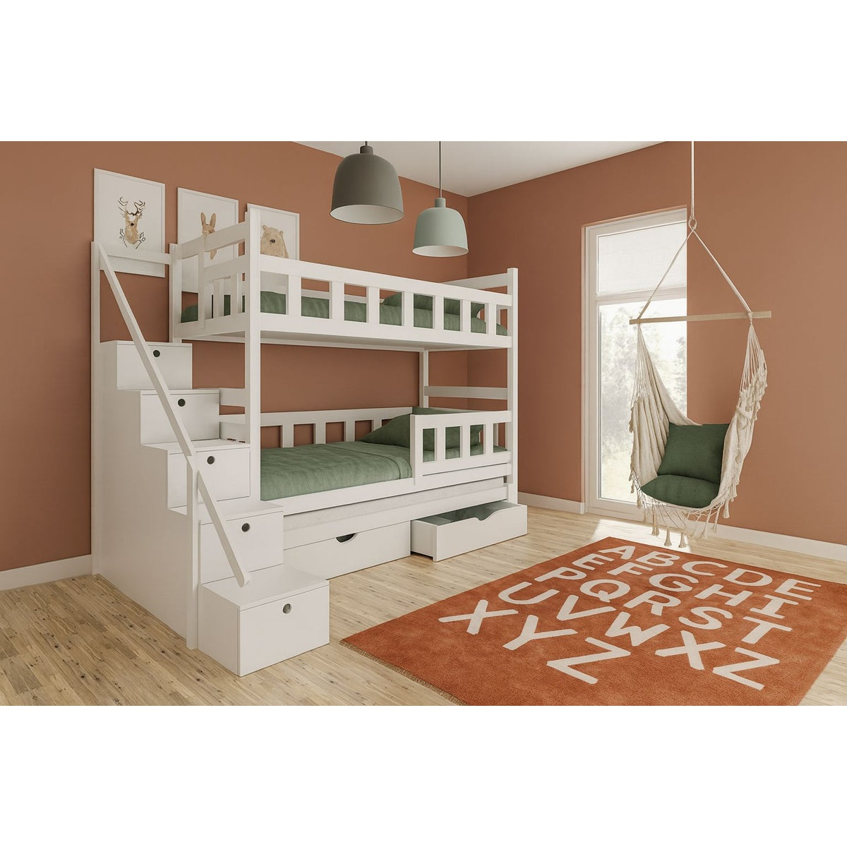 Weißes Massivholz-Etagenbett mit Treppe und Schubladen, eingerichtet in einem modernen Kinderzimmer mit warmen Terrakotta-Wänden