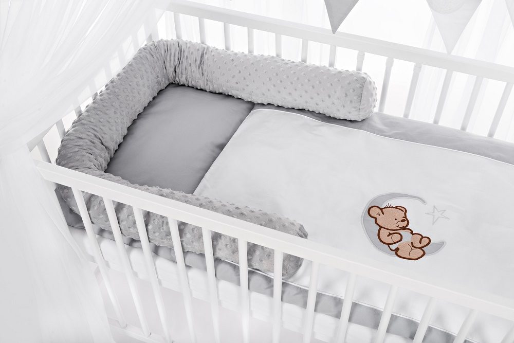 Hausbett Kinderbett 120x60 Matratze Minky Bettset Kuschelbär - babyhafen.de 