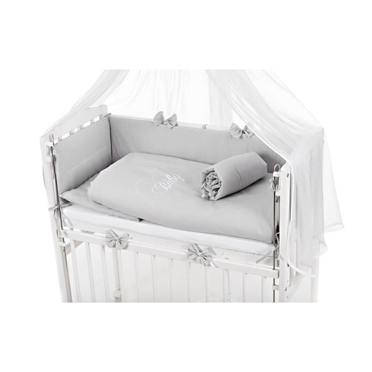 Komplettes Babybettset Grau Weiß mit Herz-Applikation, geeignet für Beistellbett 90x40 cm, inkl. dekorativem Chiffon-Himmel