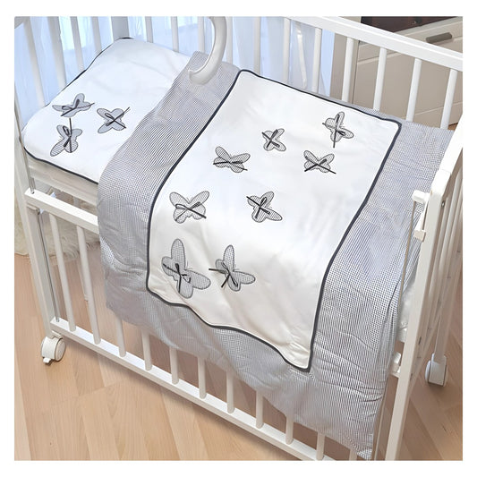 4-teiliges Kinderbettwäsche-Set 90x70 cm mit Schmetterlingsmotiv in Grau – Babybett Garnitur aus Baumwolle