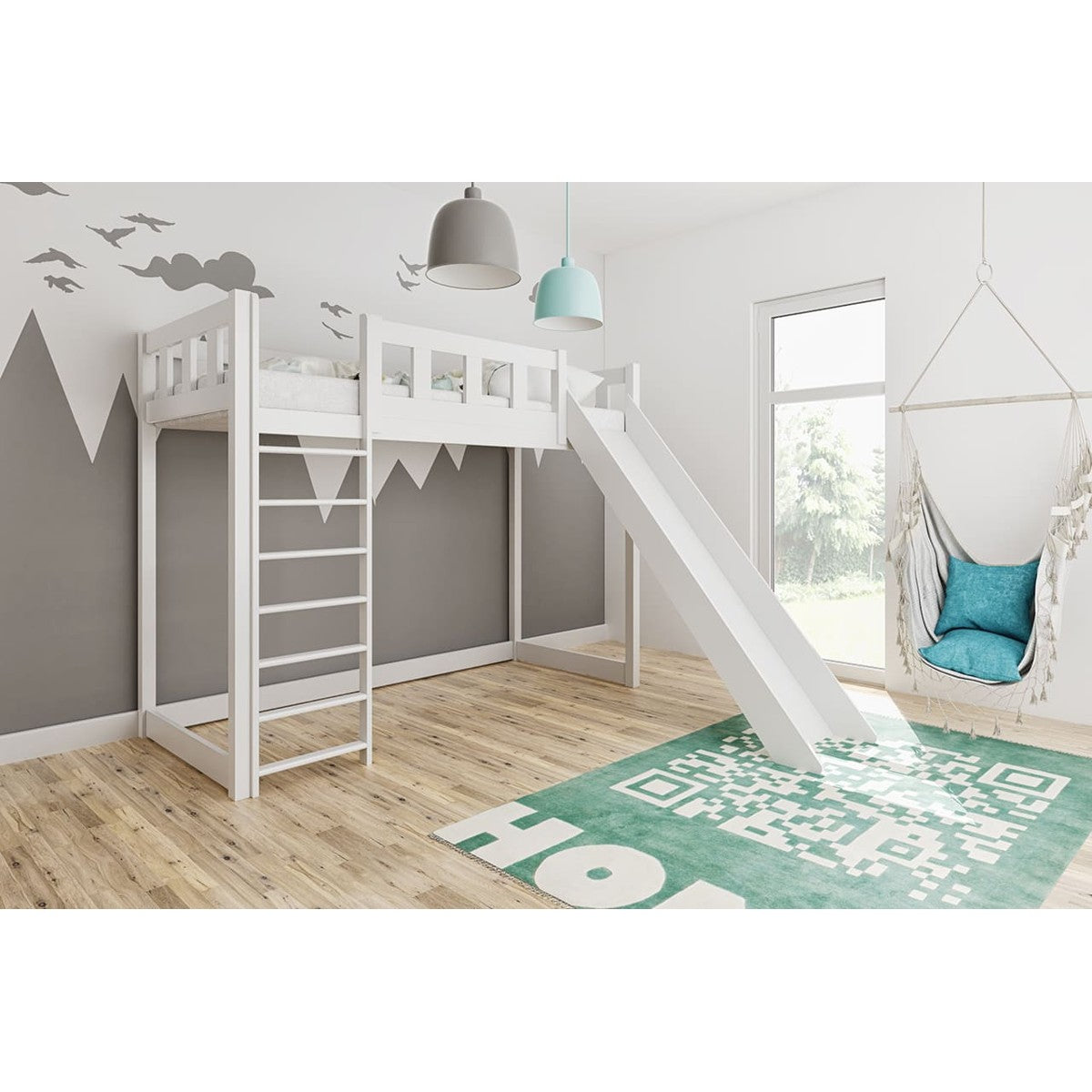 Weißes Hochbett aus Massivholz mit Leiter und Rutsche im skandinavischen Stil in einem modern eingerichteten Kinderzimmer