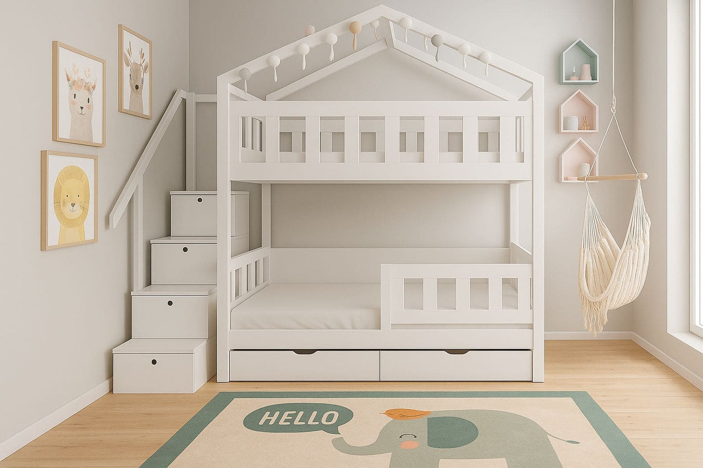 Weißes Kinder-Etagenbett in Hausform mit Treppe und Schubladen in einem modernen, skandinavischen Kinderzimmer.