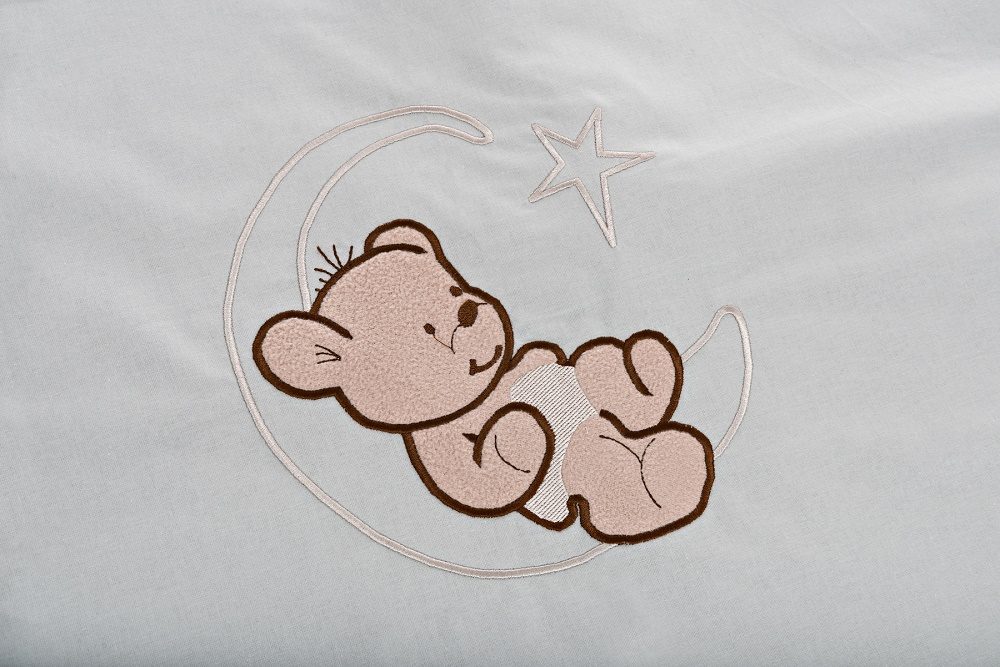 Baby Spielmatte mit Rüschen Krabbeldecke BEAR grau - babyhafen.de 