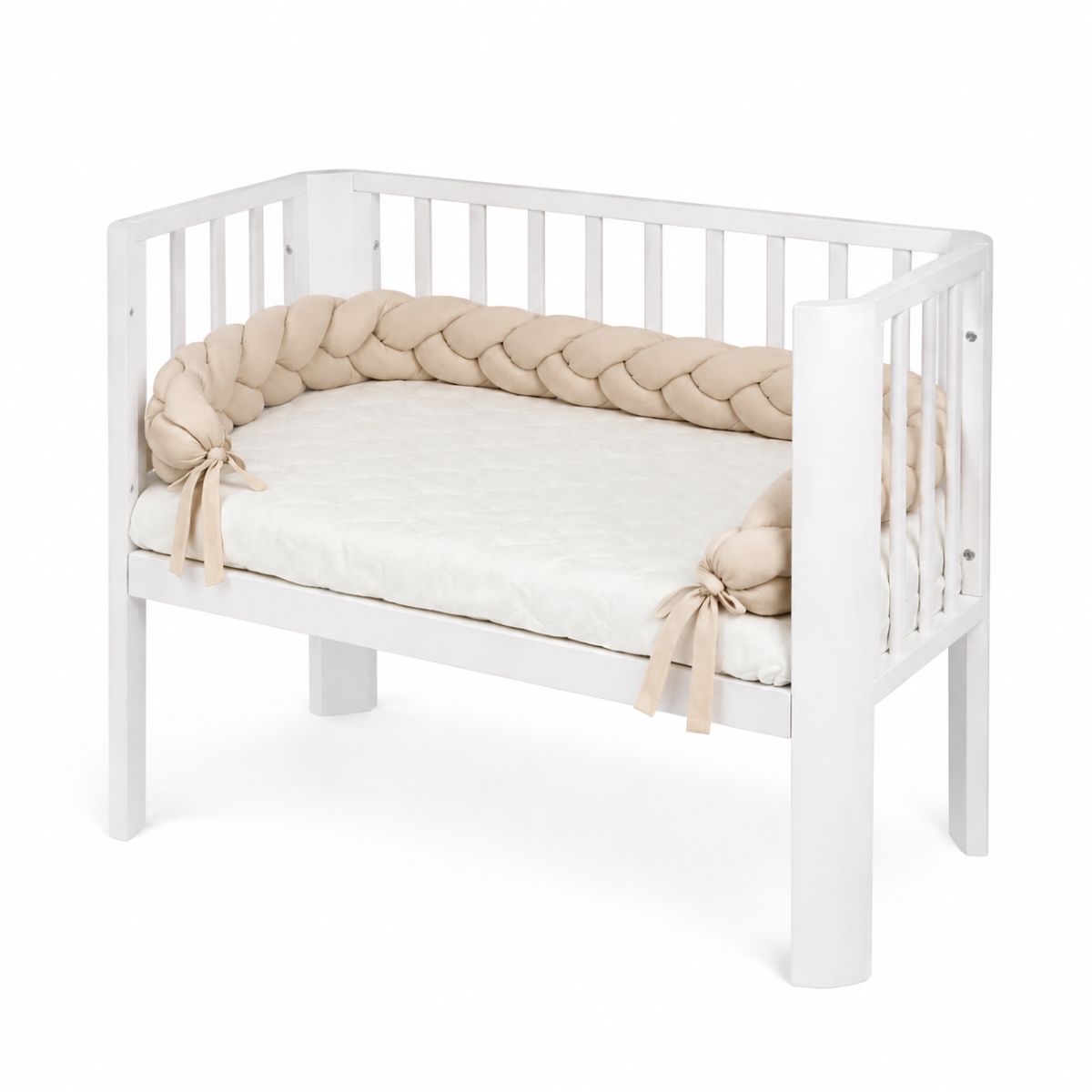 Beistellbett 40x90 Weiß aus Massivholz mit Matratze und Zopfschlange Beige