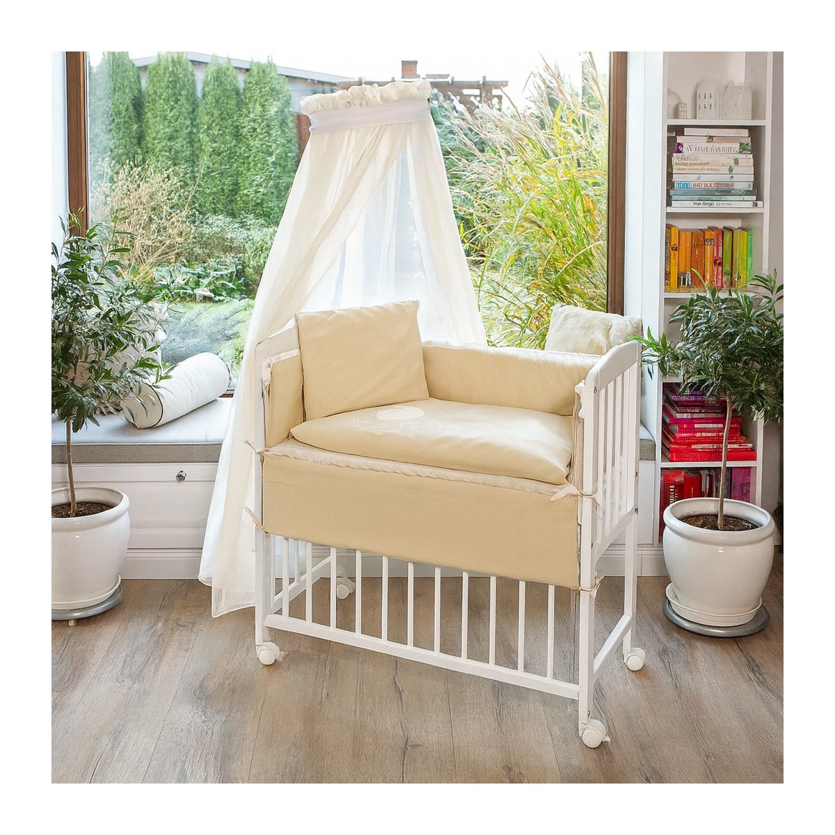 Babyhafen Beistellbett 3in1 in Beige mit Himmel und Rollen