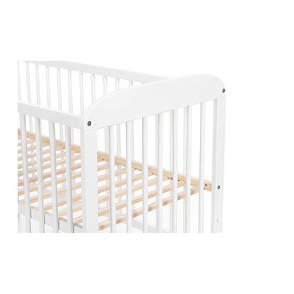 Holzbett für Babys weiß mit Matratze im skandinavischen Design