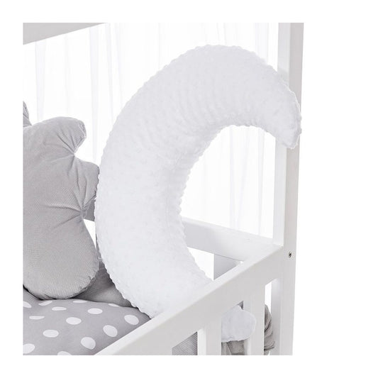 Weißes Minky-Mondkissen im Babybett als Deko – kuscheliges Kinderkissen