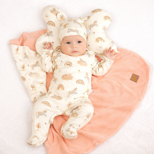 Neugeborenen Set für Mädchen in Rosa – 4 teilige Baby Erstausstattung